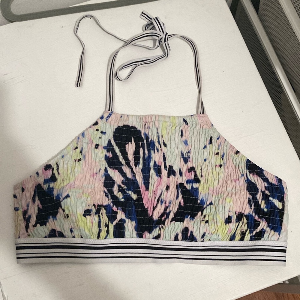 Victorias Secret M swimsuit top, high neck. Sporty look, tie dye. Adjustable